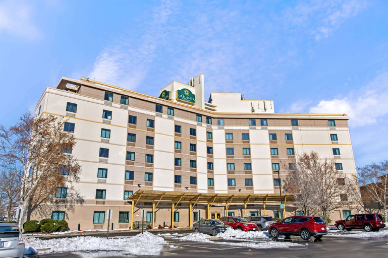 La Quinta Inn & Suites by Wyndham Boston Somerville, Middlesex