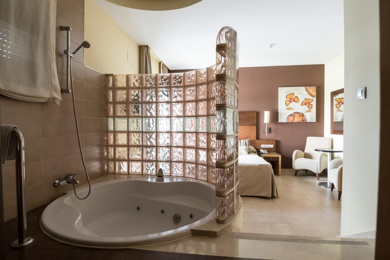 Bathroom 5, Hotel Macami, Córdoba