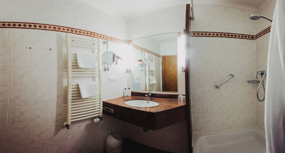 Bathroom 3, Burghotel Pass, Borken
