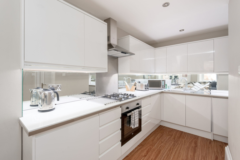 Others 5, Silver Lining Apartment near Holyrood, Edinburgh
