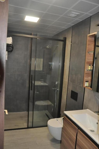 Bathroom 5, Golaz Suit Otel, Çankaya
