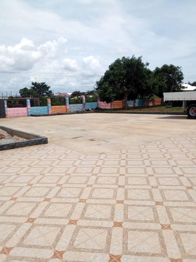 Others 5, Dukusguest, Kumasi