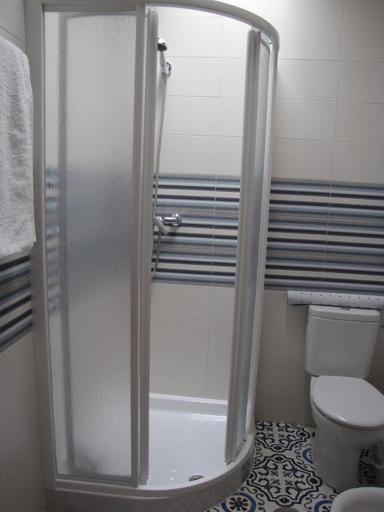 Bathroom 3, Apartamento Tía Antonia, Cáceres
