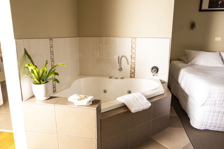 Bathroom 4, Little Norfolk Bay Events and Chalets, Tasman