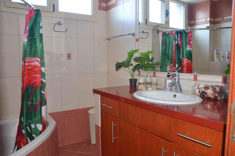 Bathroom 5, Platoni Elite Apartments, South Aegean