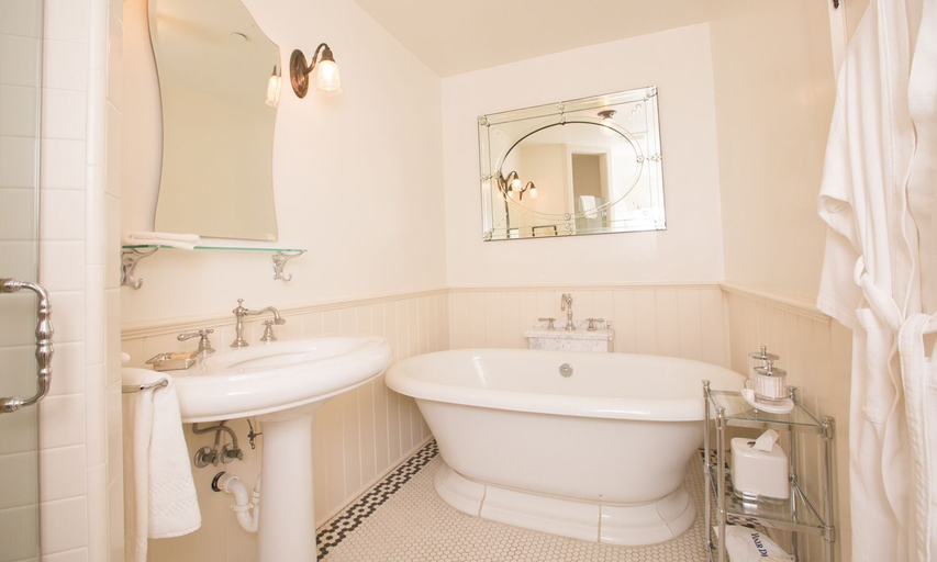 Bathroom 3, Cass House Cayucos, San Luis Obispo