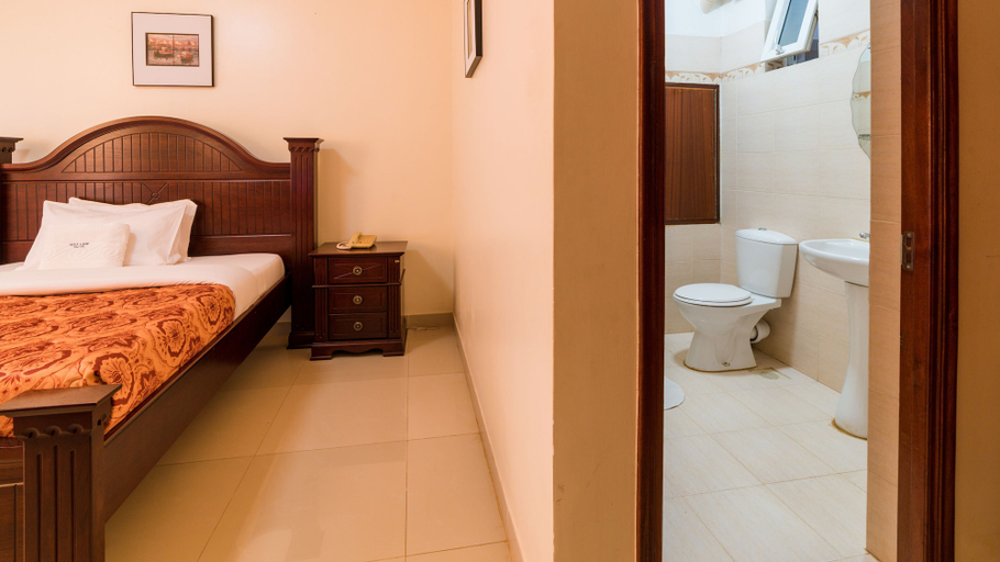 Bedroom 2, Golf Lane Hotel, Masaka