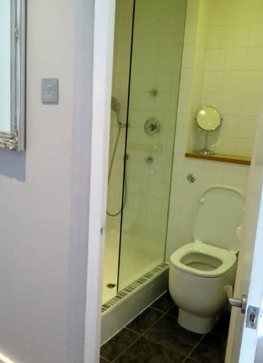Bathroom 4, The Oriental - Guest House, Brighton and Hove