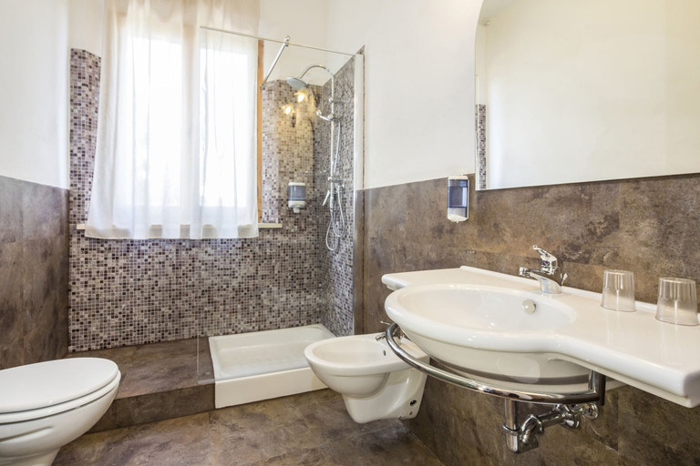 Bathroom 4, Hotel Rifugio Prategiano, Grosseto
