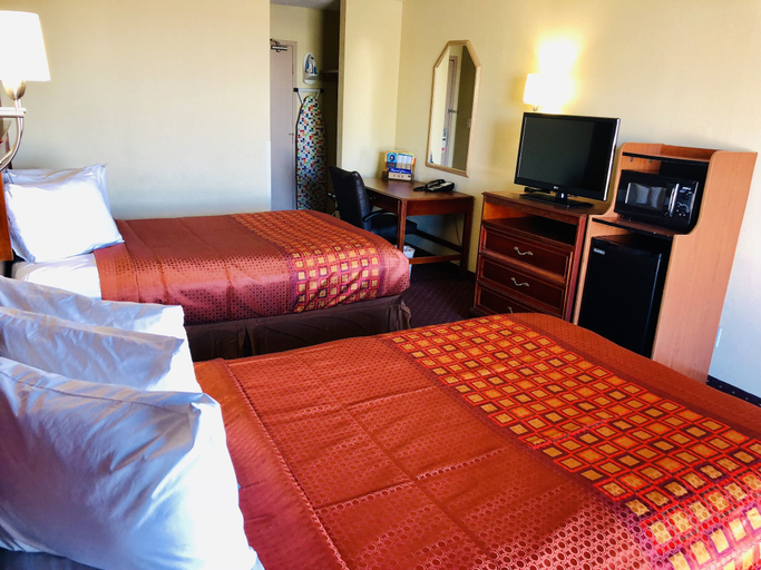 Bedroom 3, Americas Best Value Inn Tulsa at I-44, Tulsa