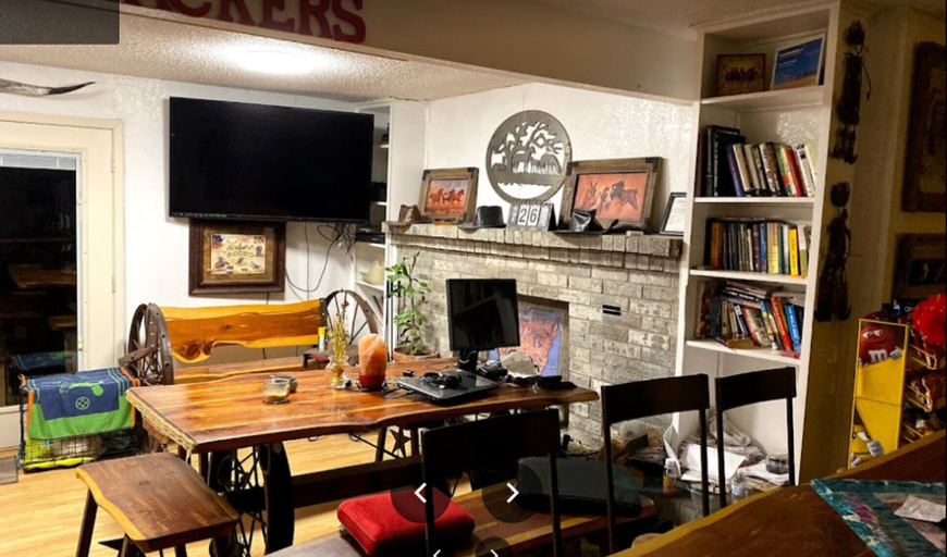 Others 4, Wild Wild West Backpackers Hostel, Irving