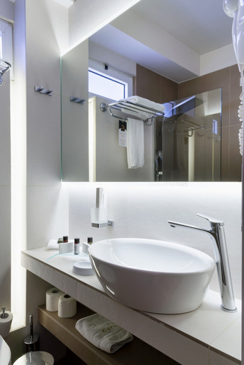 Bathroom 5, Coral, Attica