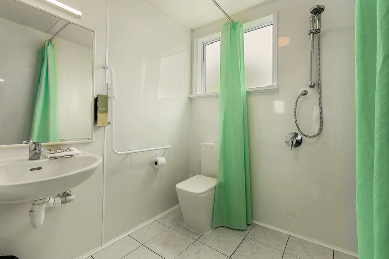 Bathroom 5, Arcadia Motel, Christchurch