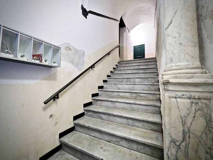 Staircase, Dimora Degli Indoratori Zona Acquario, Genova