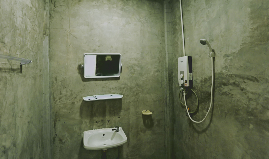 Bathroom 3, Sea View Resort, K. Ko Kut