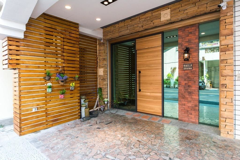 Exterior & Views, Pickup Light, Tainan