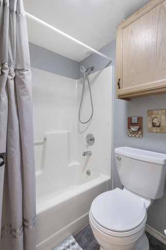 Bathroom 5, The Escape in Branson, Taney