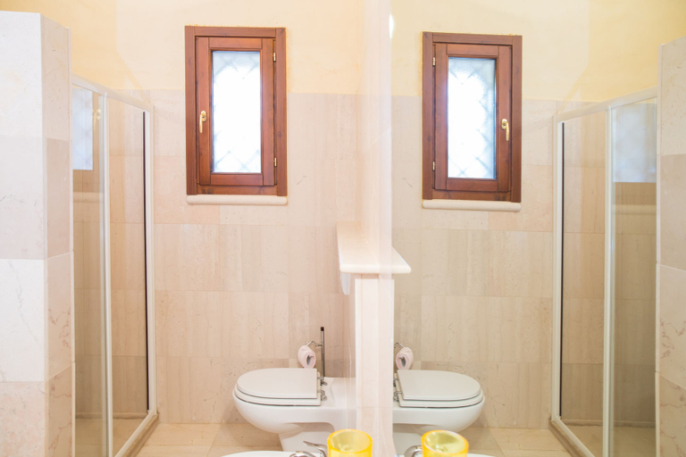 Bathroom 5, Masseria Saietti, Lecce