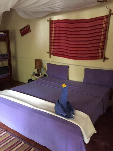 Bedroom 3, Twisted Palms Lodge & Restaurant, Kusini