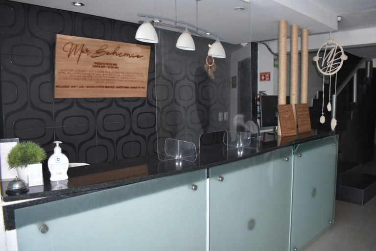 Others 5, Mar Bohemio, Isla Mujeres