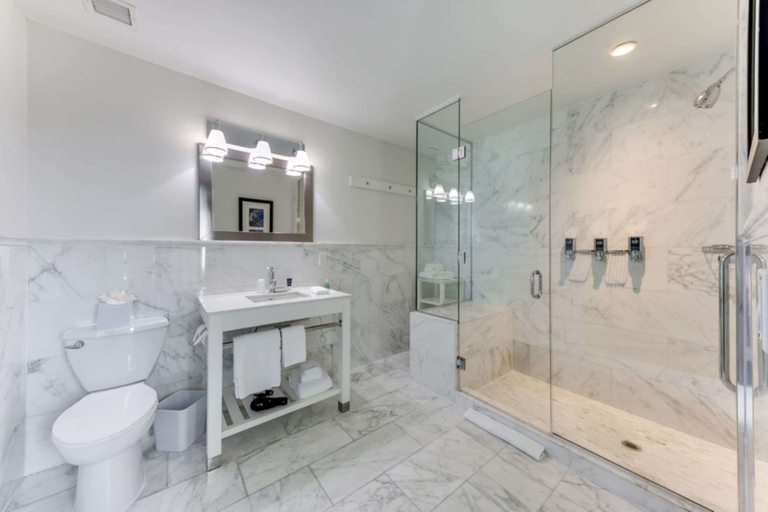 Bathroom 4, Vista LIC Hotel, BW Premier Collection, New York