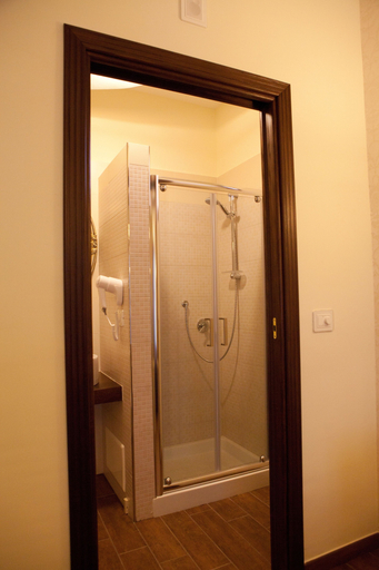 Bathroom 5, Hotel Villa Clementina, Salerno