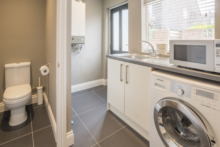 Bathroom 3, Blackfriars Cottage, Wiltshire