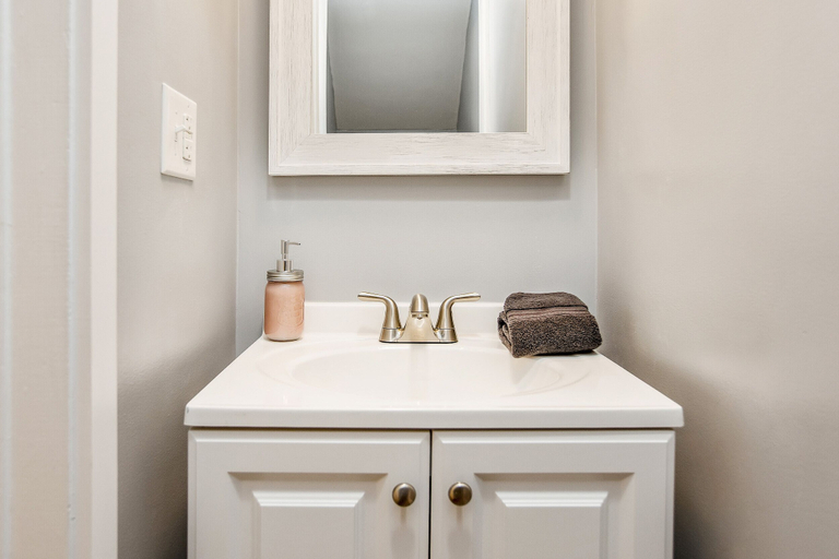 Bathroom 4, The Woodside Guest House II, Cumberland