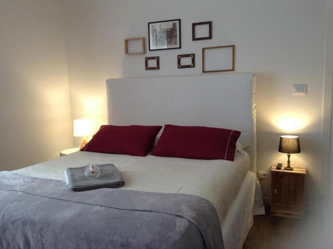 Bedroom 4, St. Peter's Luxury Rooms, Roma