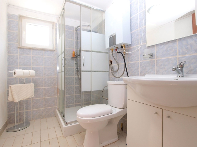 Bathroom 3, House 1422, Vodnjan