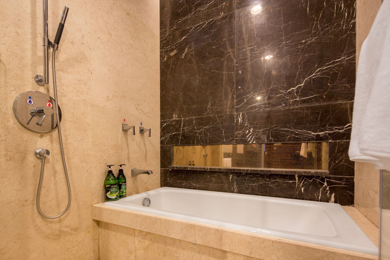 Bathroom 3, Guangzhou S.L.D International Apartment Poly World Branch, Guangzhou