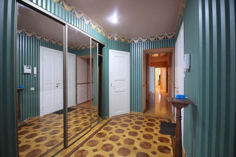Others 5, Lakshmi Apartment 4k Kurskaya, Central