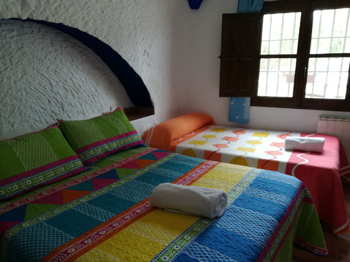 Bedroom 2, Cuevas la Chumbera, Granada
