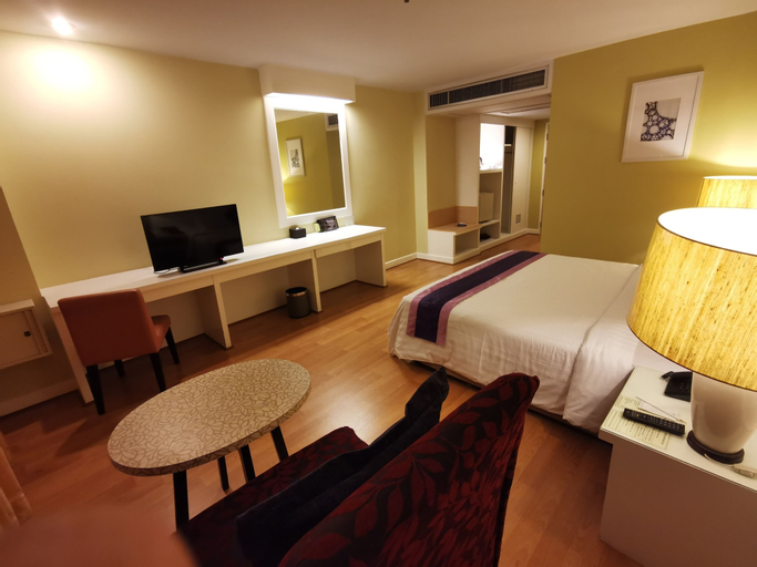 Bedroom 3, Tongtara Riverview Hotel, Bang Kho Laem