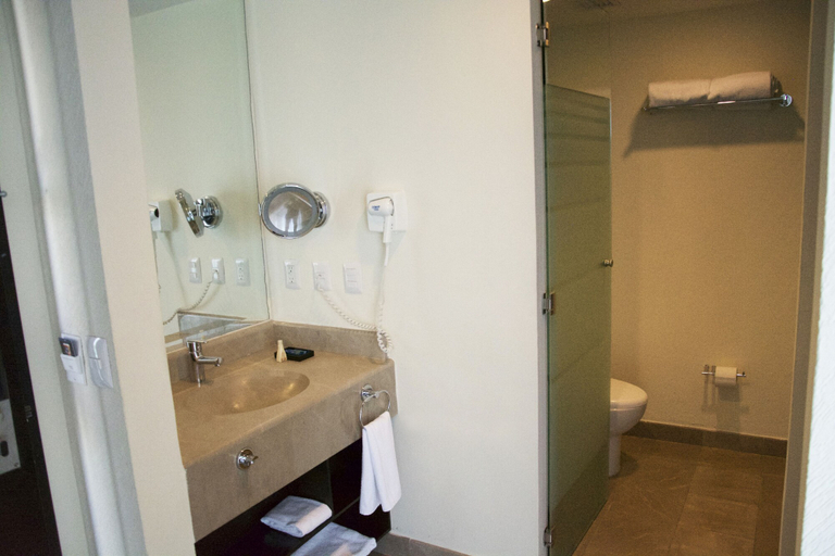 Bathroom 4, Four Points by Sheraton Veracruz, Boca del Río
