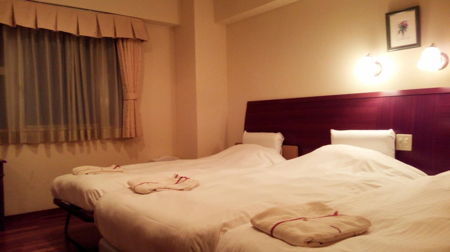 Bedroom 3, Hotel Sun Queen, Naha