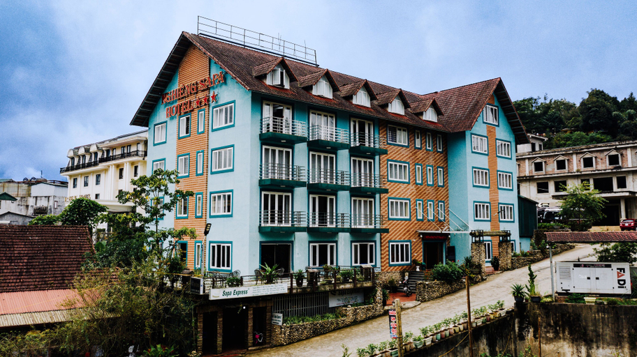 Exterior & Views