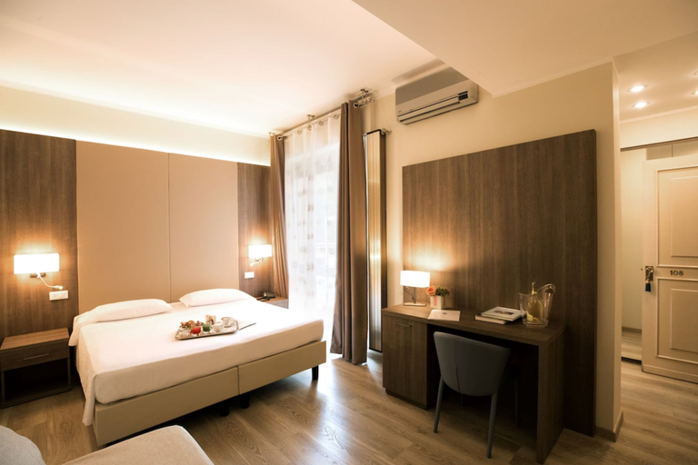 Bedroom 4, Hotel Brescia, Brescia