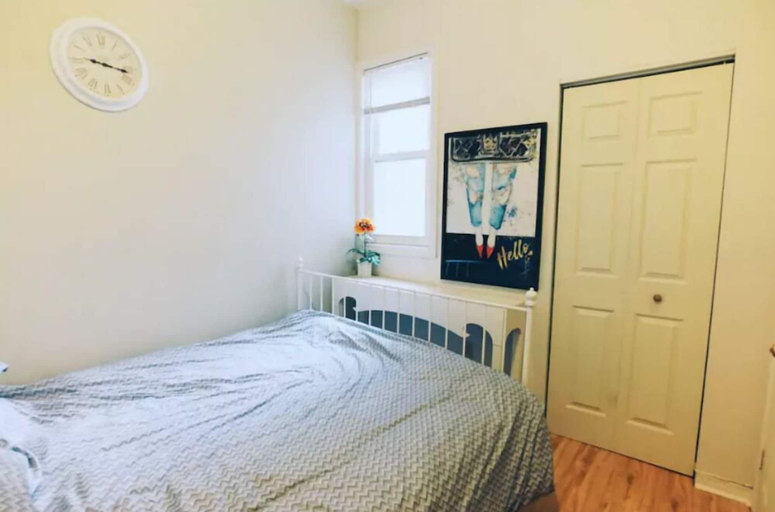 Bedroom 2, 2 Bedroom Suite near Kensington Market - Unit 1, Toronto