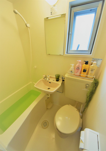 Bathroom 4, Ukishima Inn, Naha