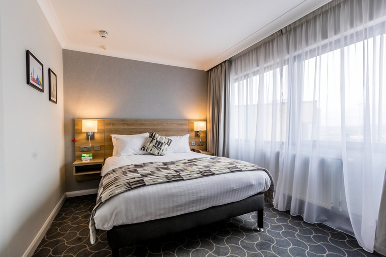 Bedroom 3, Holiday Inn PRESTON by IHG, Lancashire