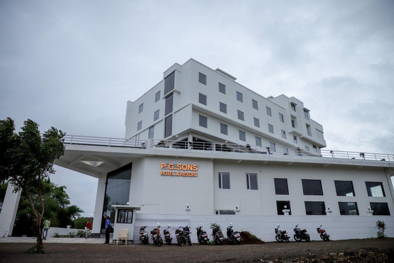 Exterior & Views 1, PG Resort, Nandurbar