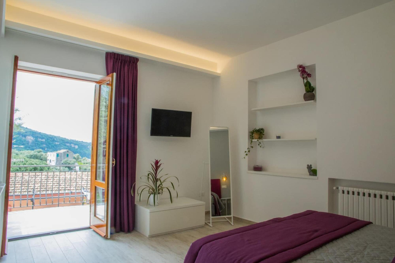 Bedroom 3, On Michele Guest house, Napoli