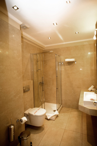 Bathroom 4, Enastron View Hotel, West Macedonia