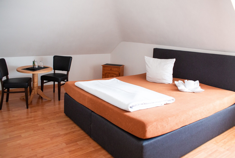 Bedroom 3, Waldhotel König von Rom, Mayen-Koblenz