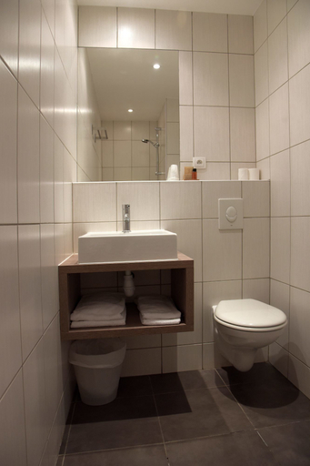 Bathroom 4, Hotelo Lyon, Rhône