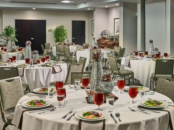 Food & Drinks 5, Hilton Garden Inn Gatlinburg, Sevier