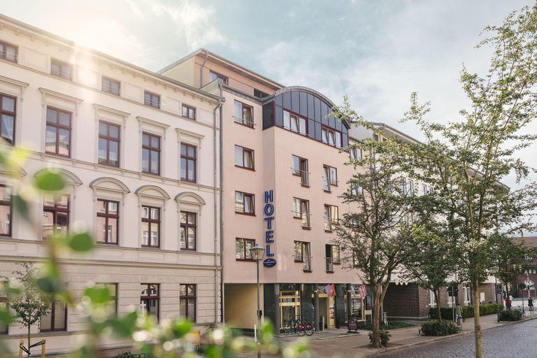 Exterior & Views 2, Hotel Am Jungfernstieg, Vorpommern-Rügen