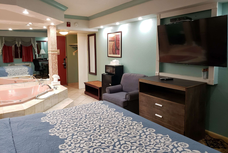 Bathroom 4, Days Inn by Wyndham Nanuet / Spring Valley, Rockland