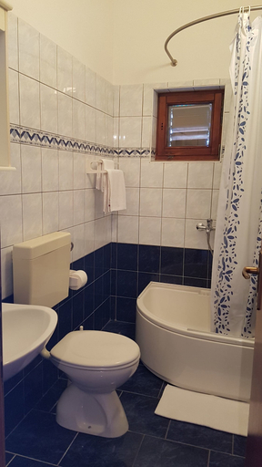 Bathroom 5, Apartments and Room Caric, Jelsa